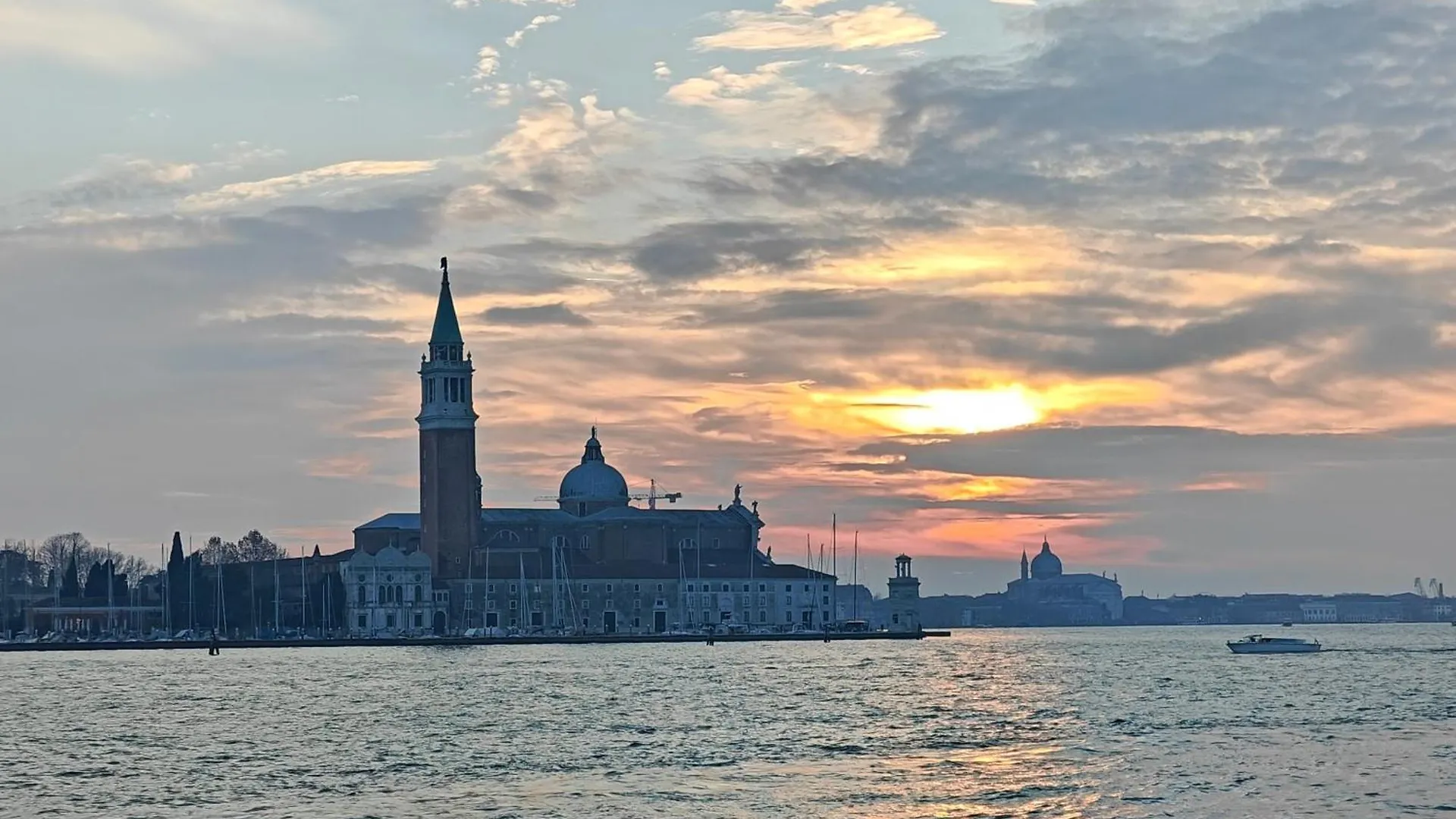 شقة Castello Canal View البندقية إيطاليا